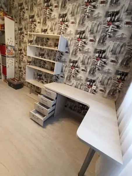 Scrivania angolare con libreria (foto 3)